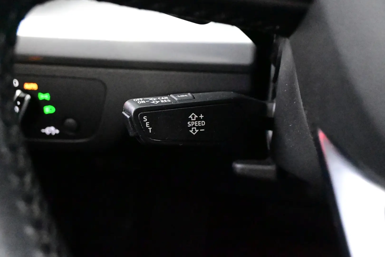Car Image - 3JCMHVszDDF3SZ86odksyE