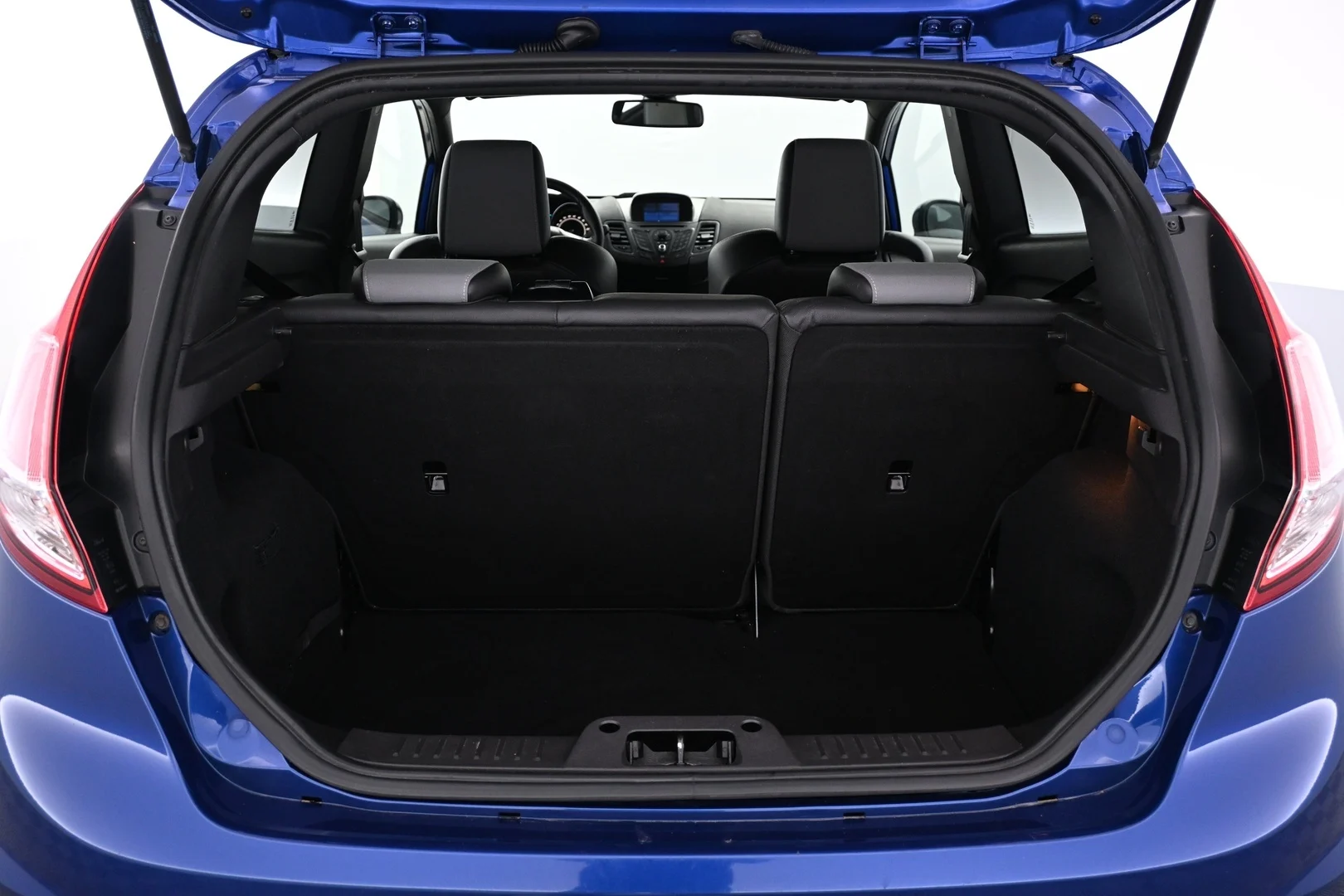 Car Image - 1R46CEi3e4NVlx8H4jsKf2