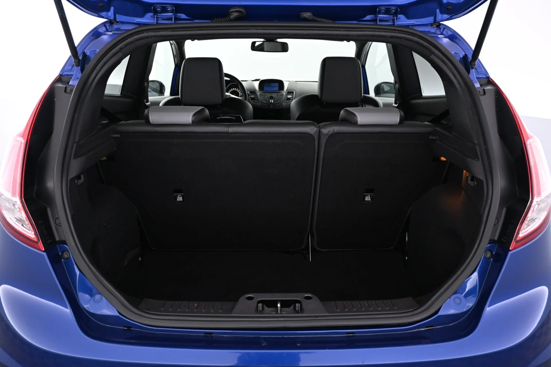 Car Image - 1R46CEi3e4NVlx8H4jsKf2