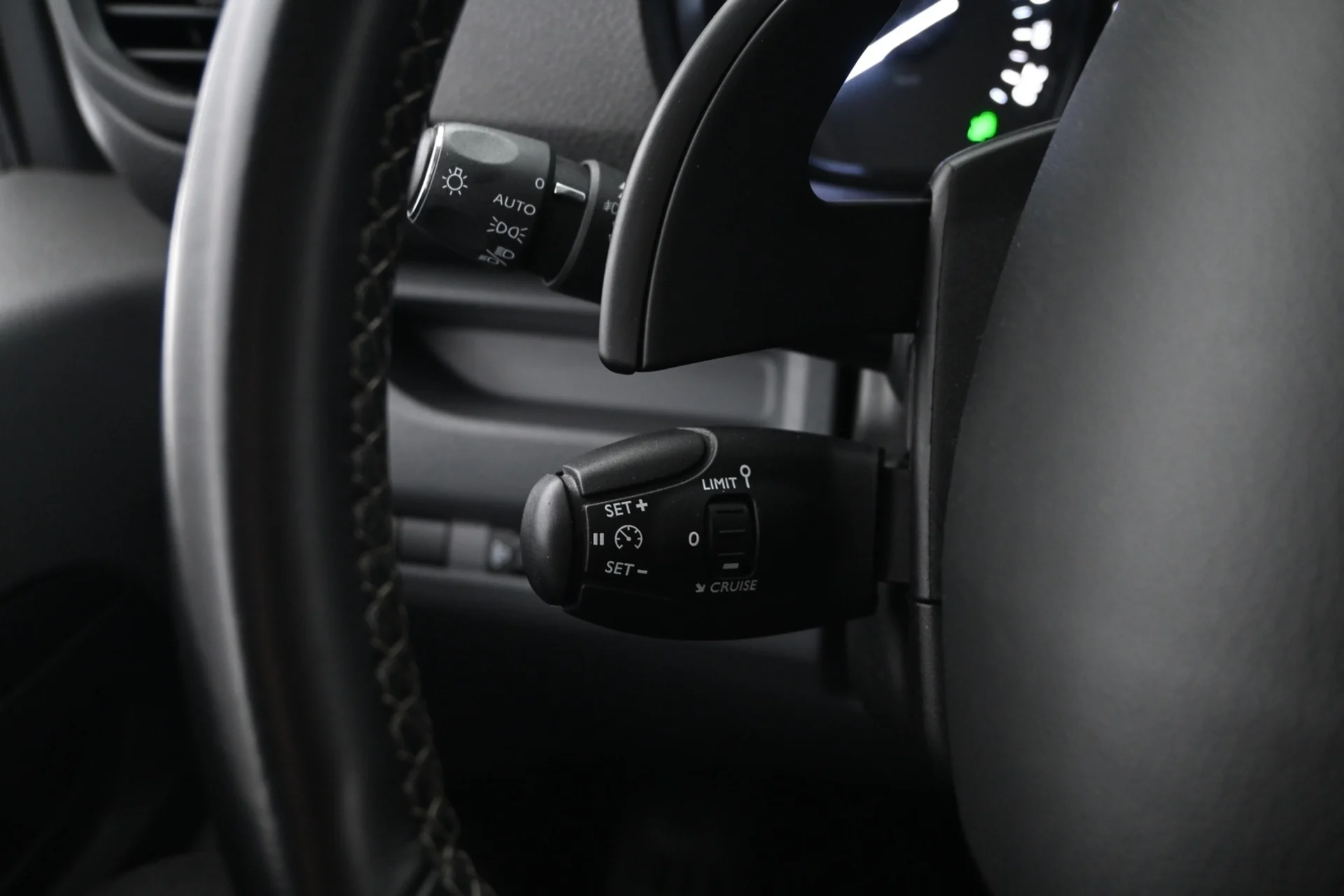 Car Image - 2KHxR7fGLq8BSMYwj60tRg