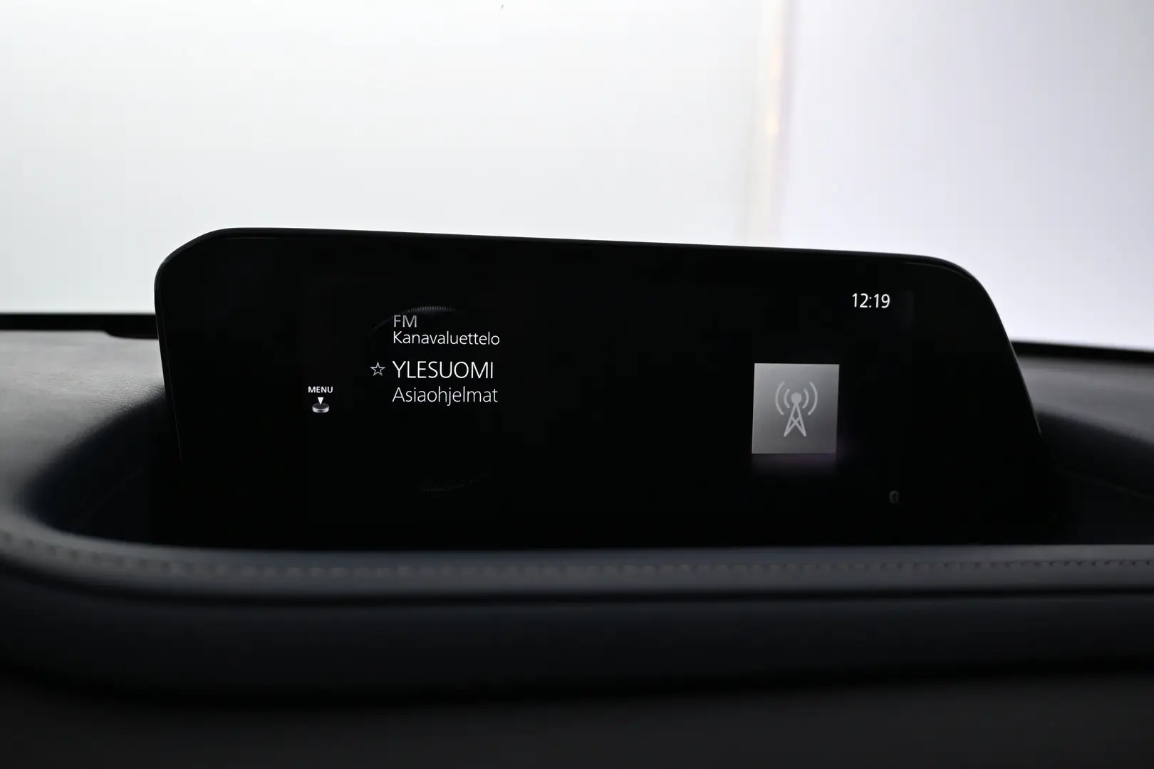 Car Image - Aj5P9XmHDsNuKAKDMcPtd