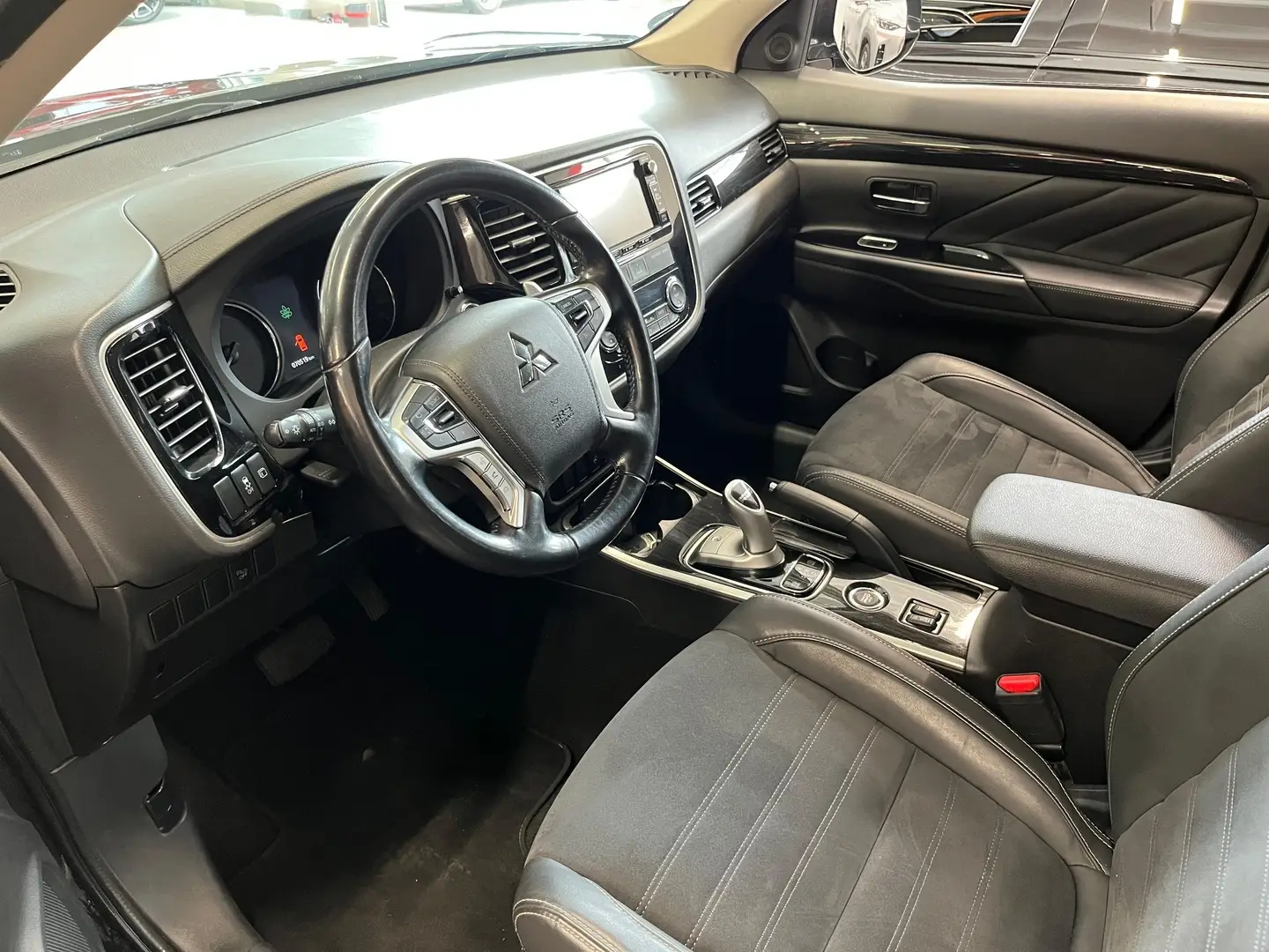 Car Image - 24hqlXhlx5SfykI2rgxLlk