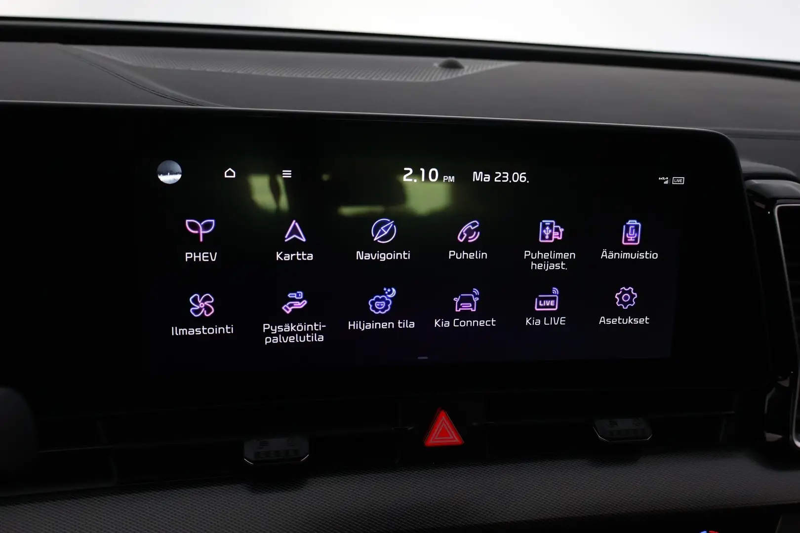 Car Image - 1yqdAczyaTzx3g9MVCuj0G