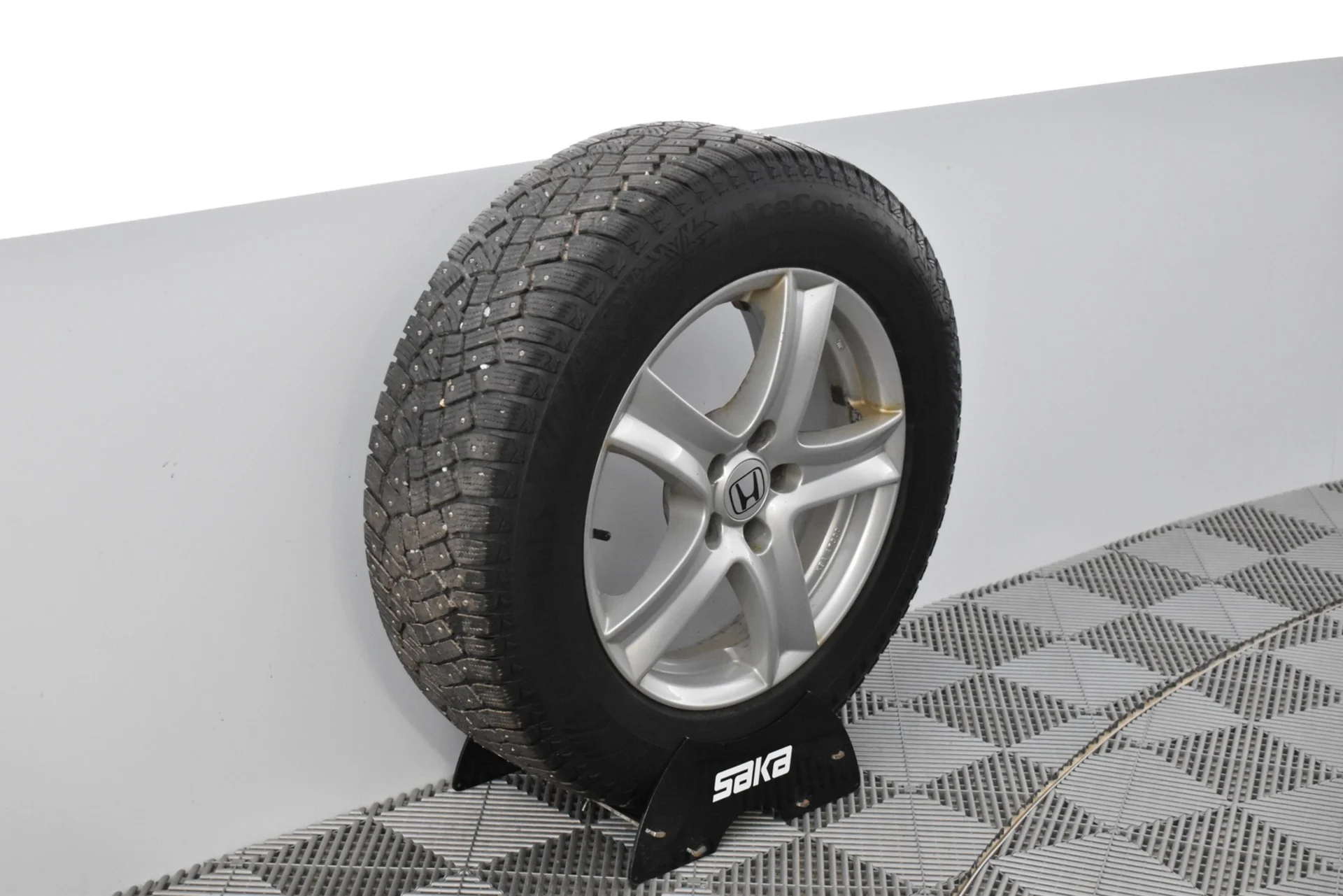 Car Image - 6BRRonh8hoSEBOg5wKVVLd