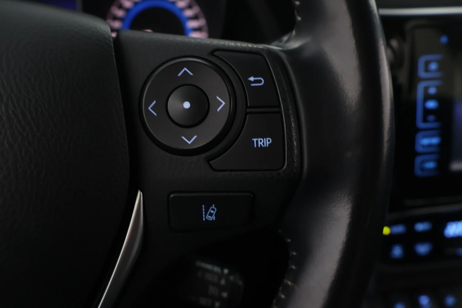 Car Image - 6WVSG3e99UhOYJ8idpoFnw