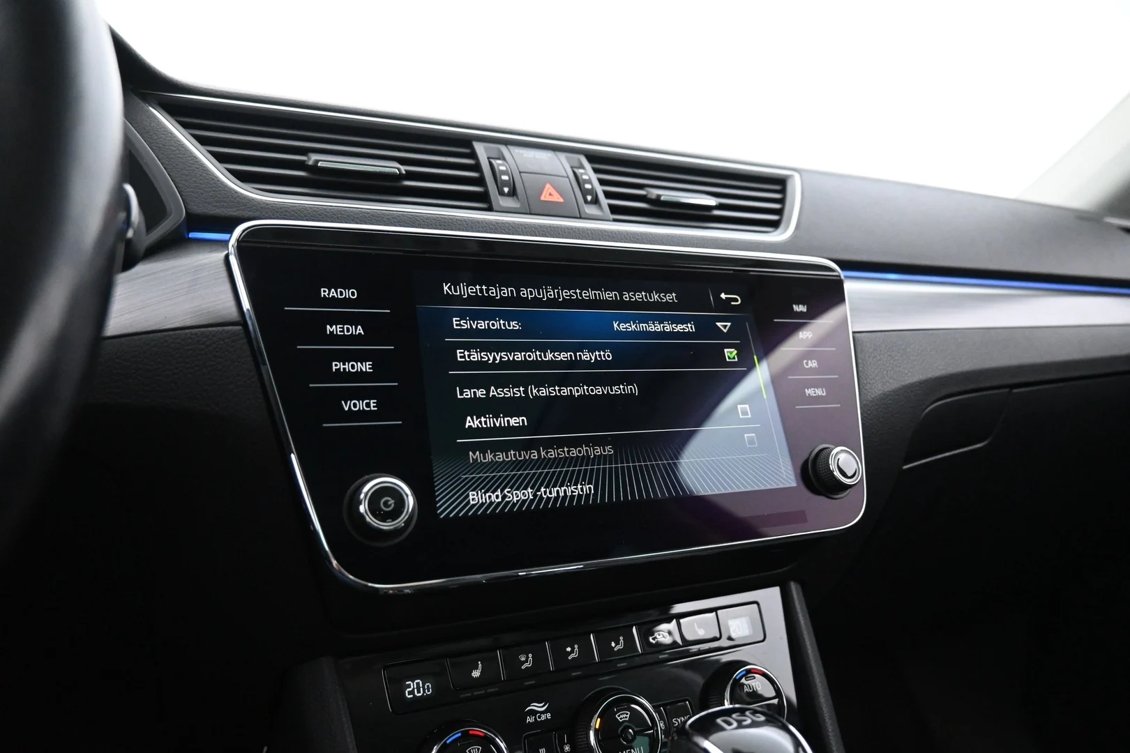 Car Image - XFqPcnxTenJJxIBYXoLVR