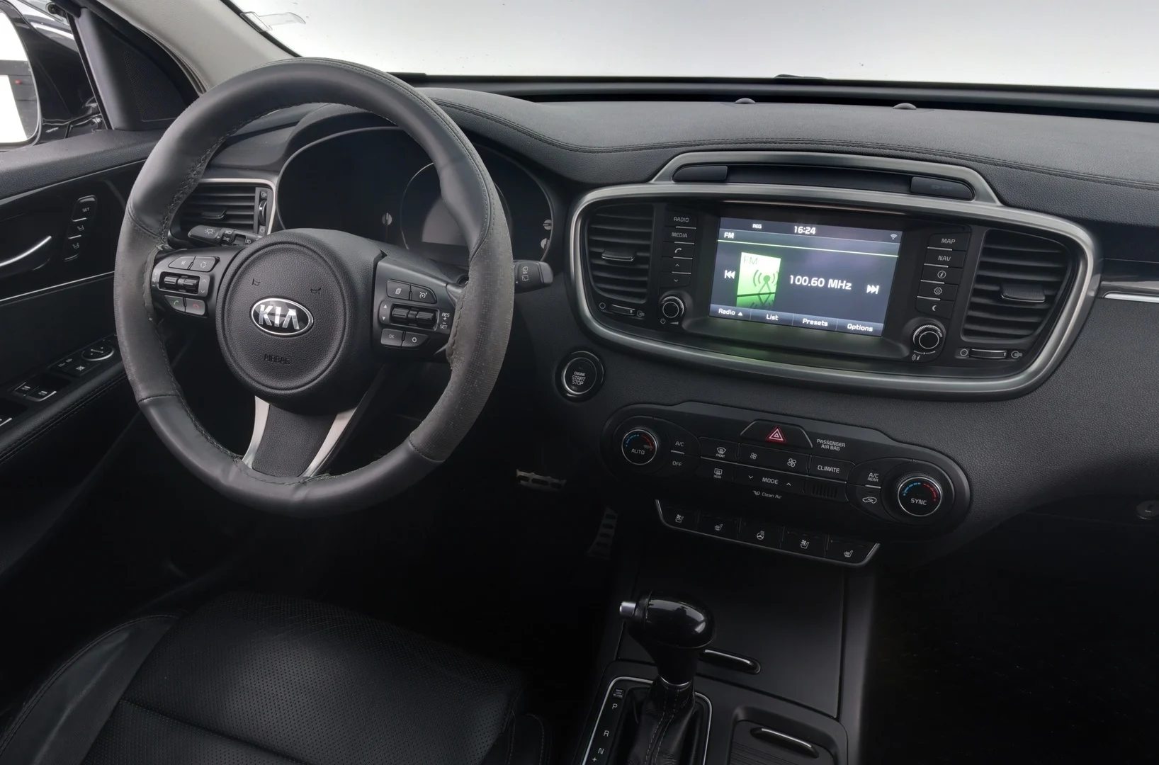 Car Image - 7aIsUShPyGPIqt3Cn77F68