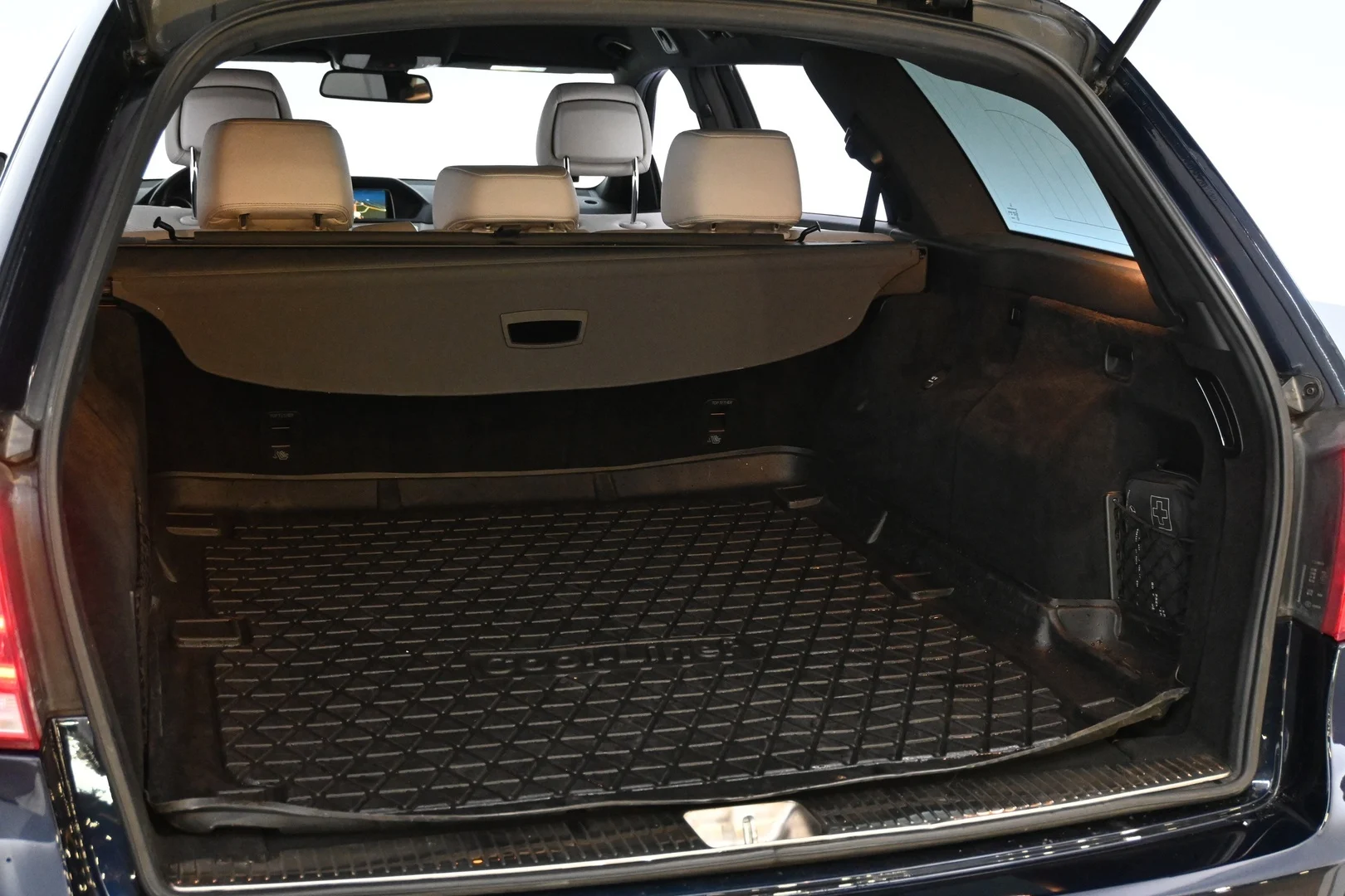 Car Image - 7fiaxOu3z0G1QMSdkim1NO