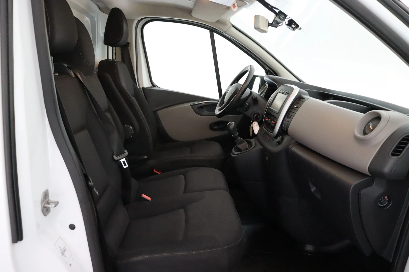 Car Image - AGmIuaFhrCBmtIp9N6ini
