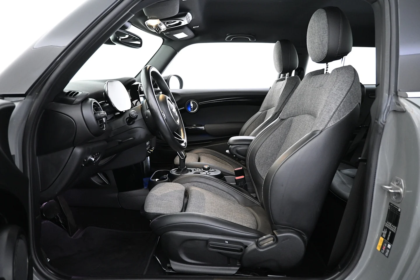 Car Image - 5cL9SRF7k3P4BnzPH05bd2