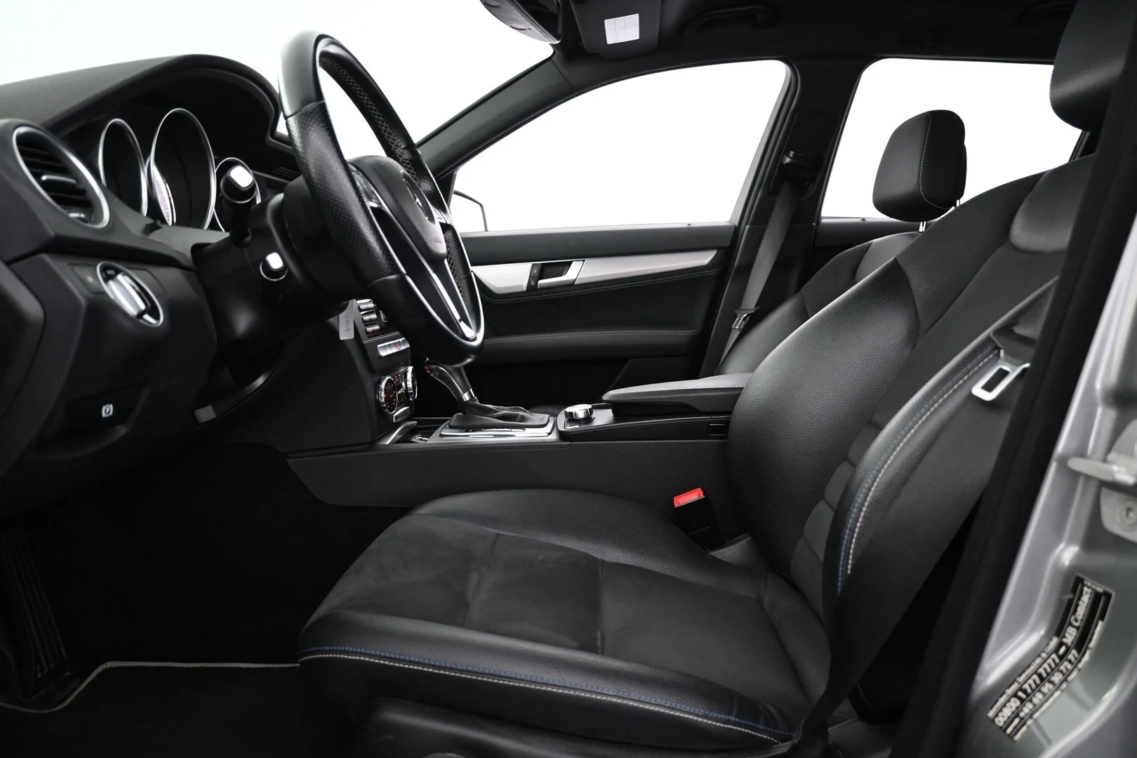 Car Image - 4frnjYyQYE9E6rubRamzBO