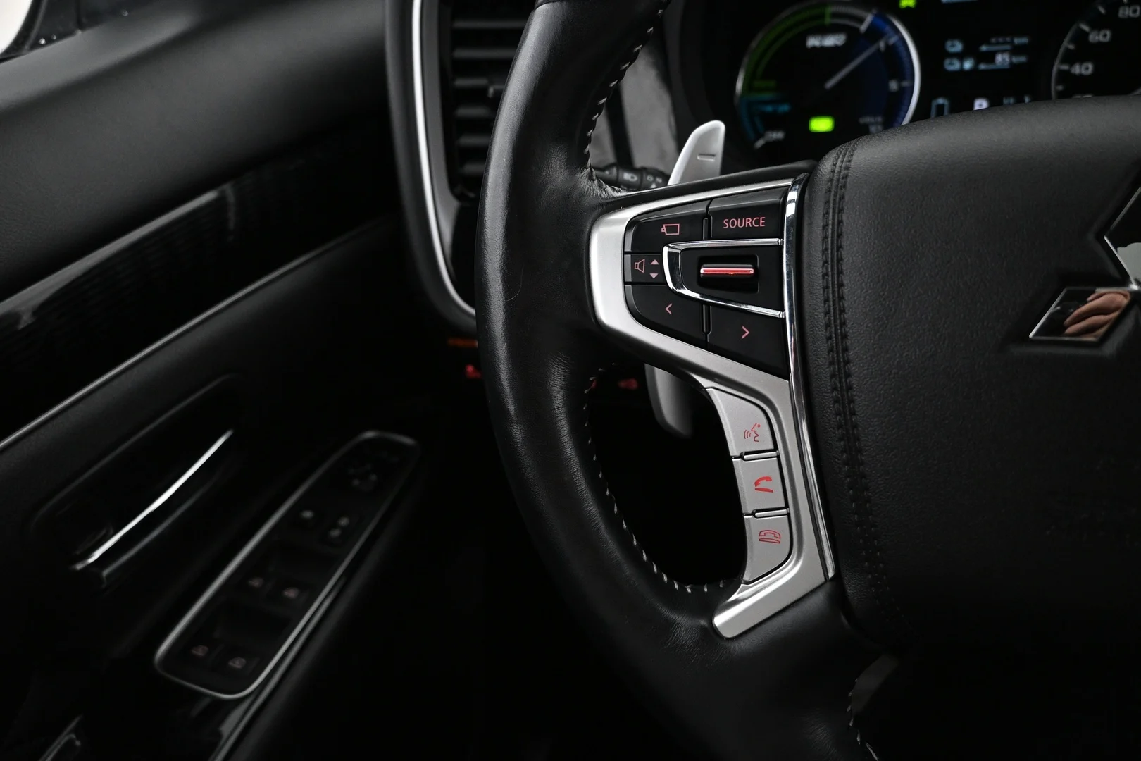 Car Image - 7JLLOYOWhRTJyrYEQBKF9C