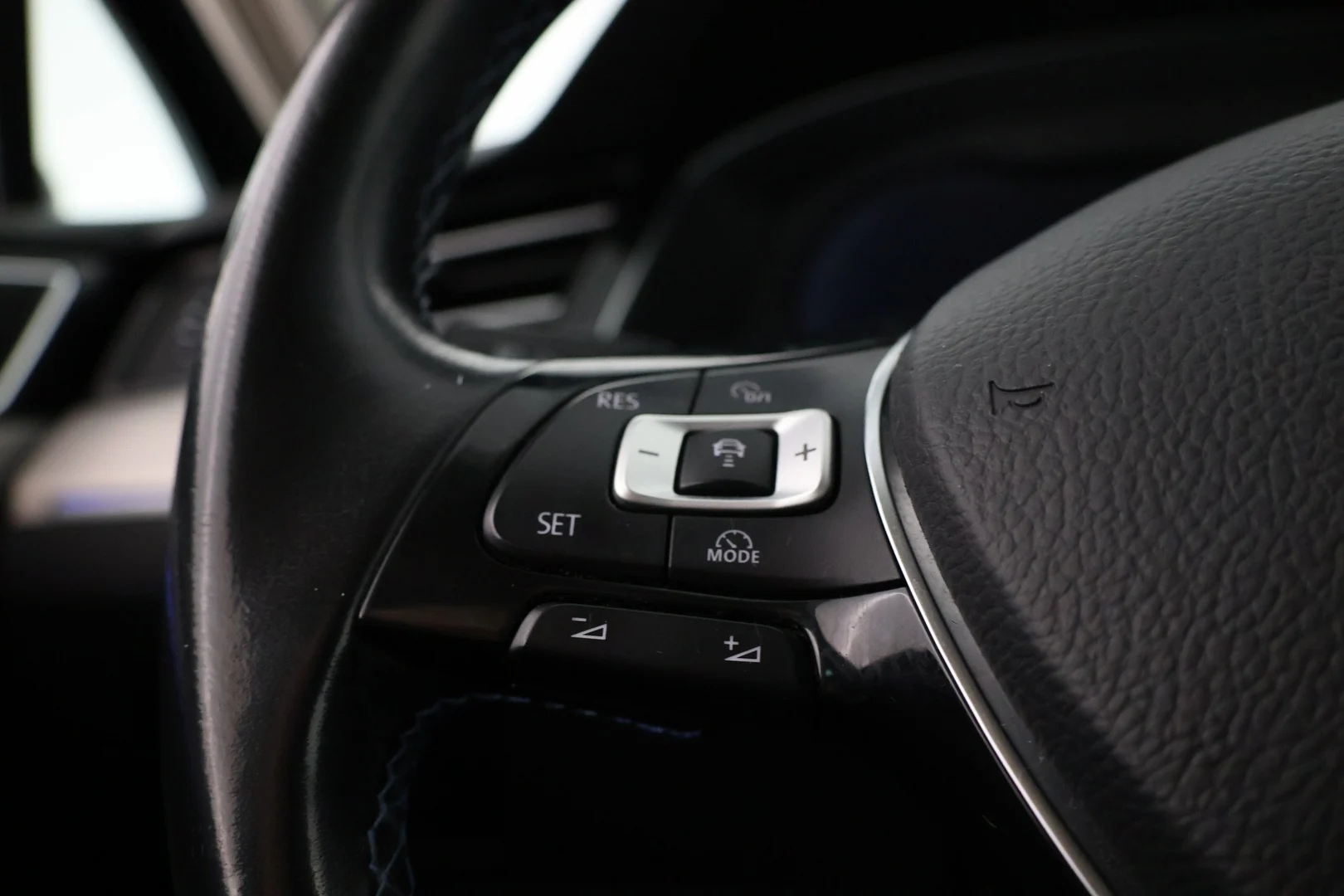 Car Image - 13mEN8TO8tBM3lVgv722qQ