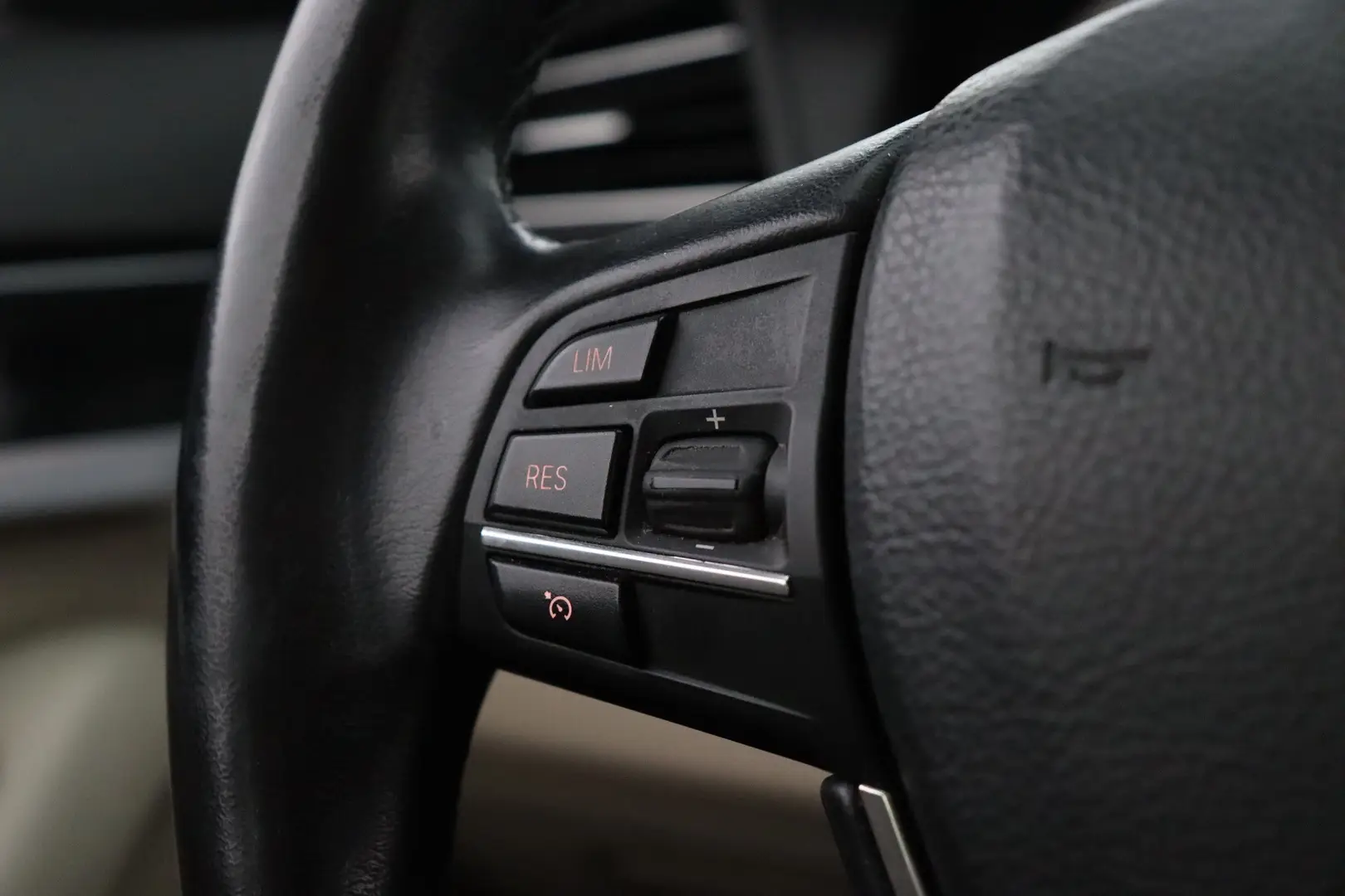 Car Image - 28uMtyV2FQ9cKmmyrpkDWP