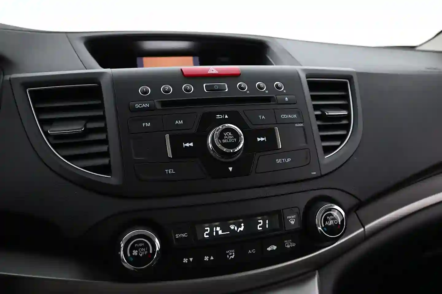 Car Image - 3YtZO0HCrPHDz6eUpvPZ7p