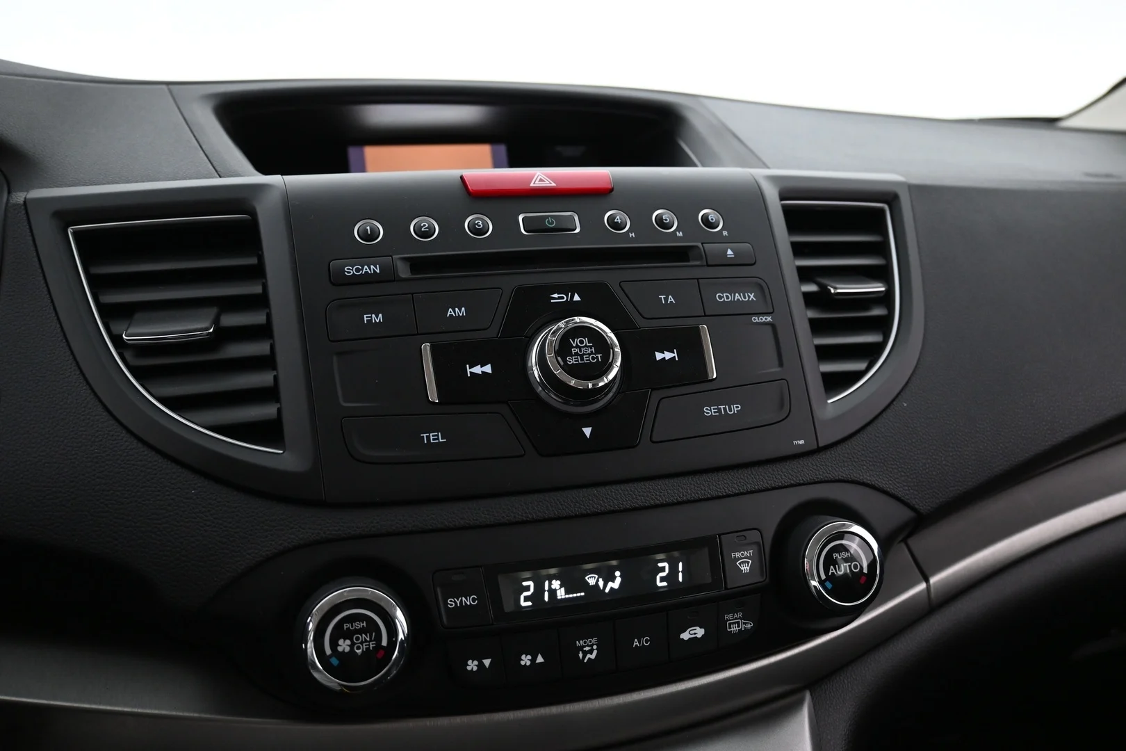 Car Image - 3YtZO0HCrPHDz6eUpvPZ7p