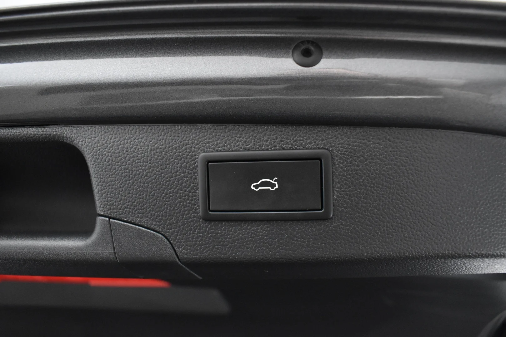 Car Image - 0qBrli8TODFW1pbNwGLnq