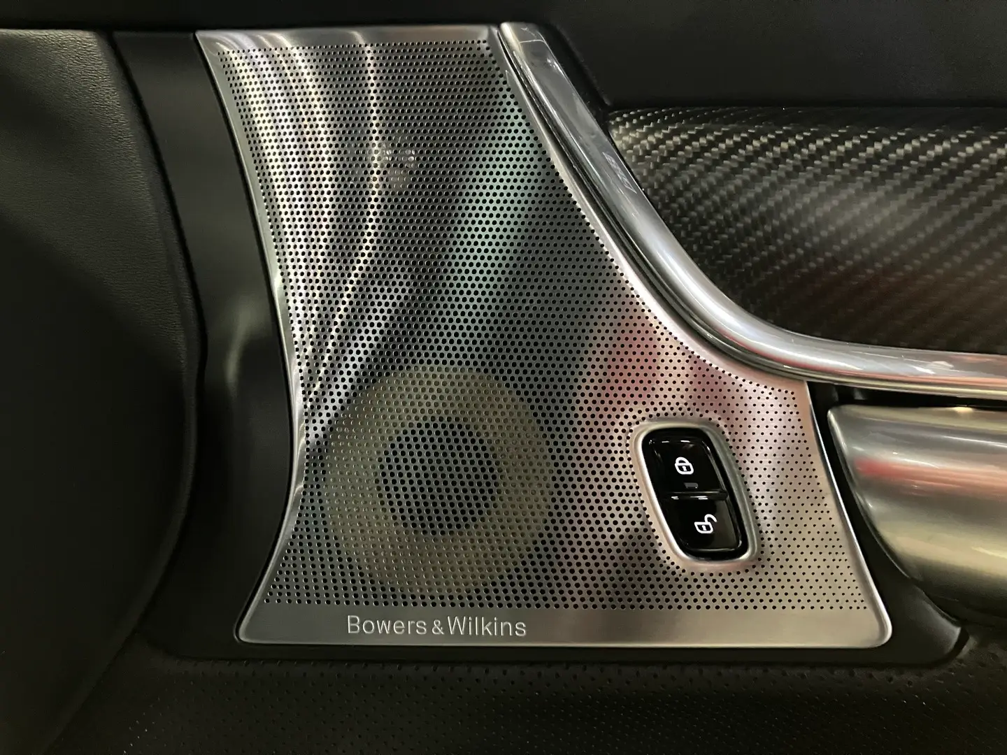 Car Image - EIy4O9Zhm69faMiDsZFMb