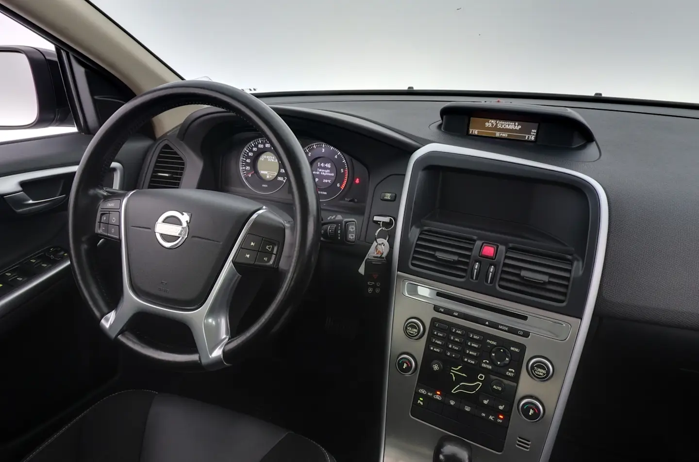 Car Image - Z398X6pXXtfDRMHD5YCeE