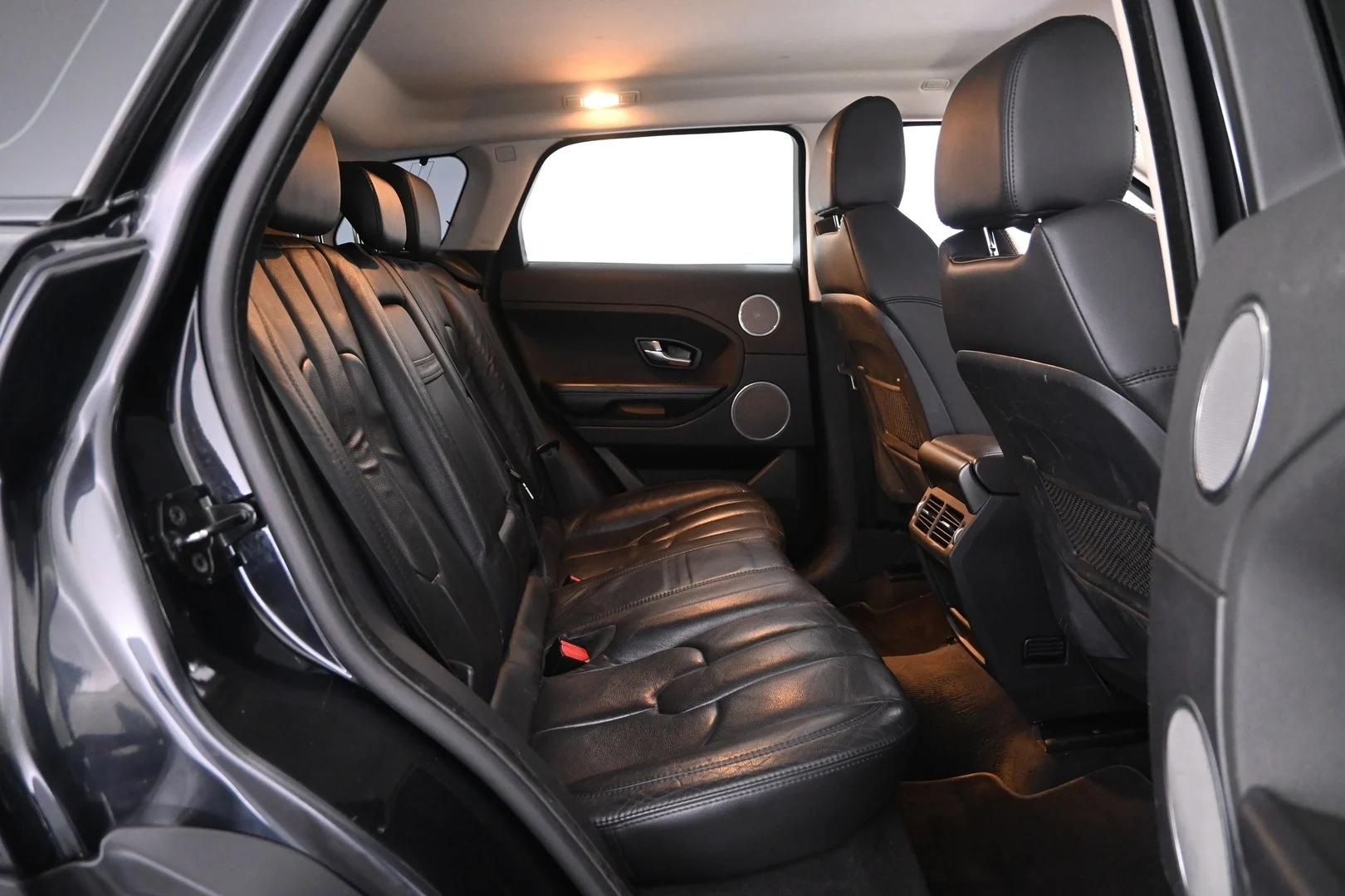 Car Image - 50g9D1996B33B1RRLwnUGl