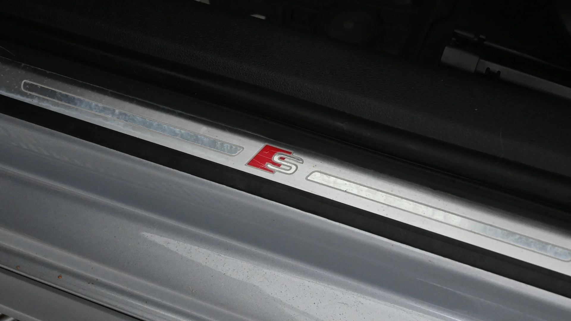 Car Image - 1iX4dgFtvN63q6zP9loC0z