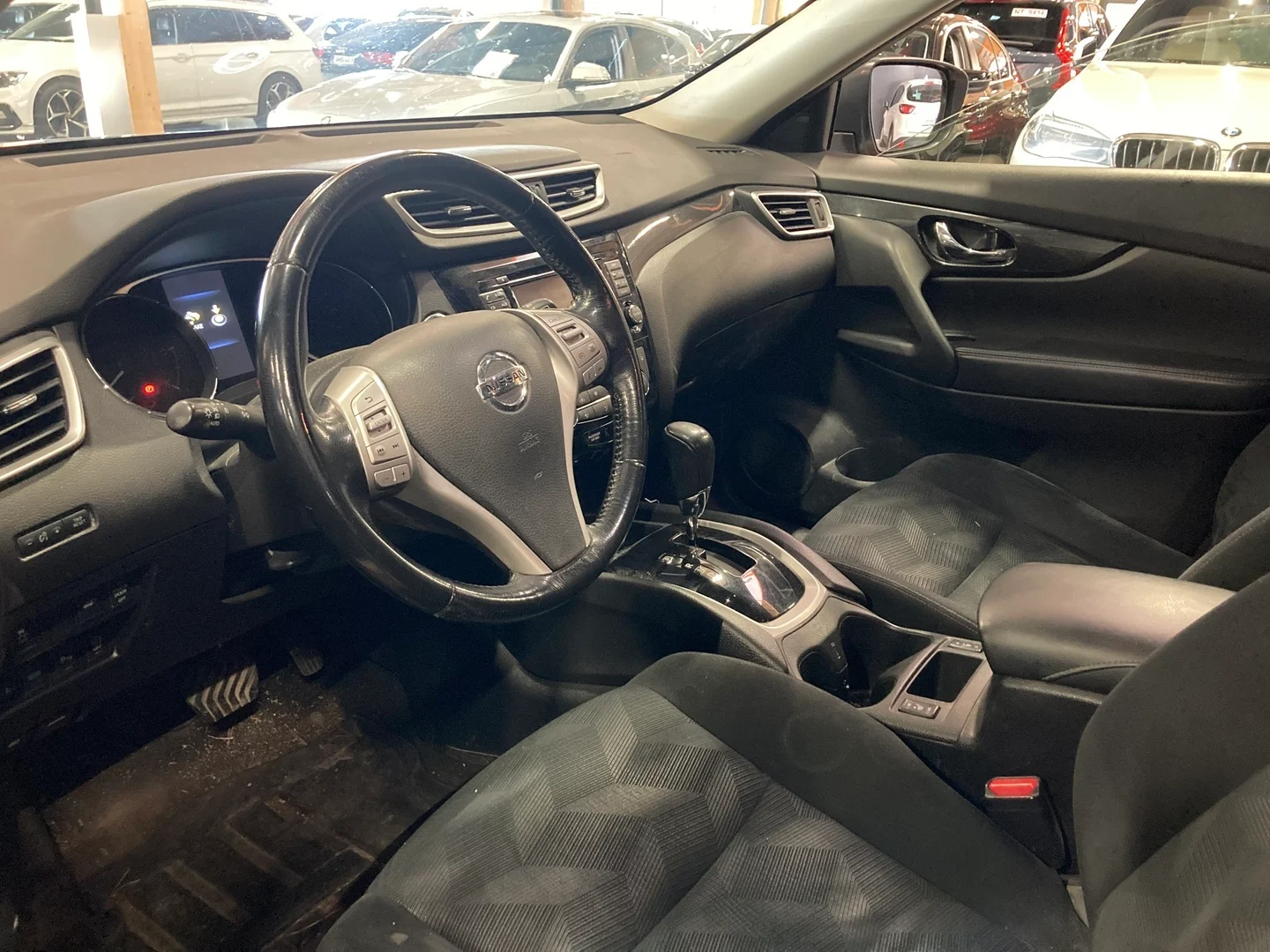 Car Image - 2UBstGEmbOPMyacwAj4XcR