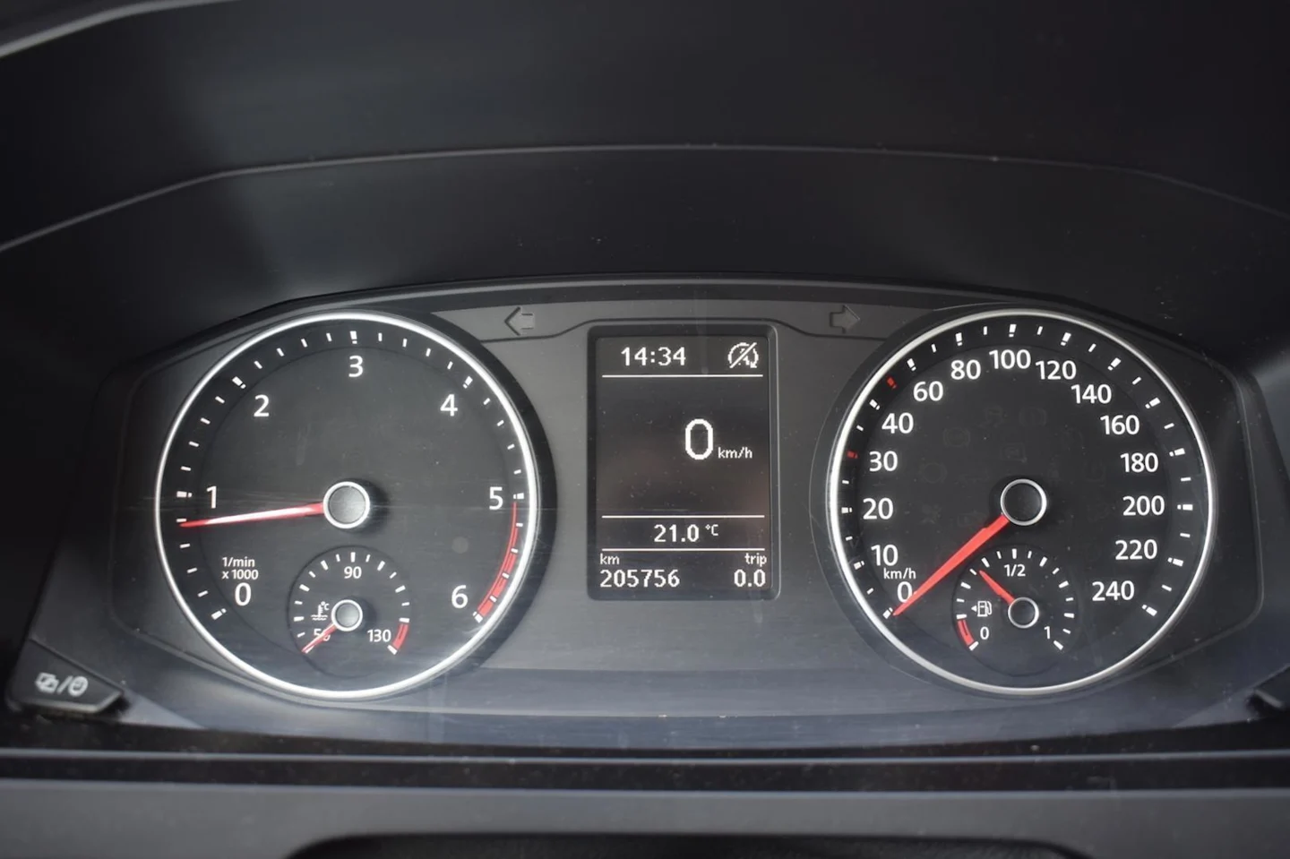 Car Image - 2NYKtJ78APxa5eJr89sRX2