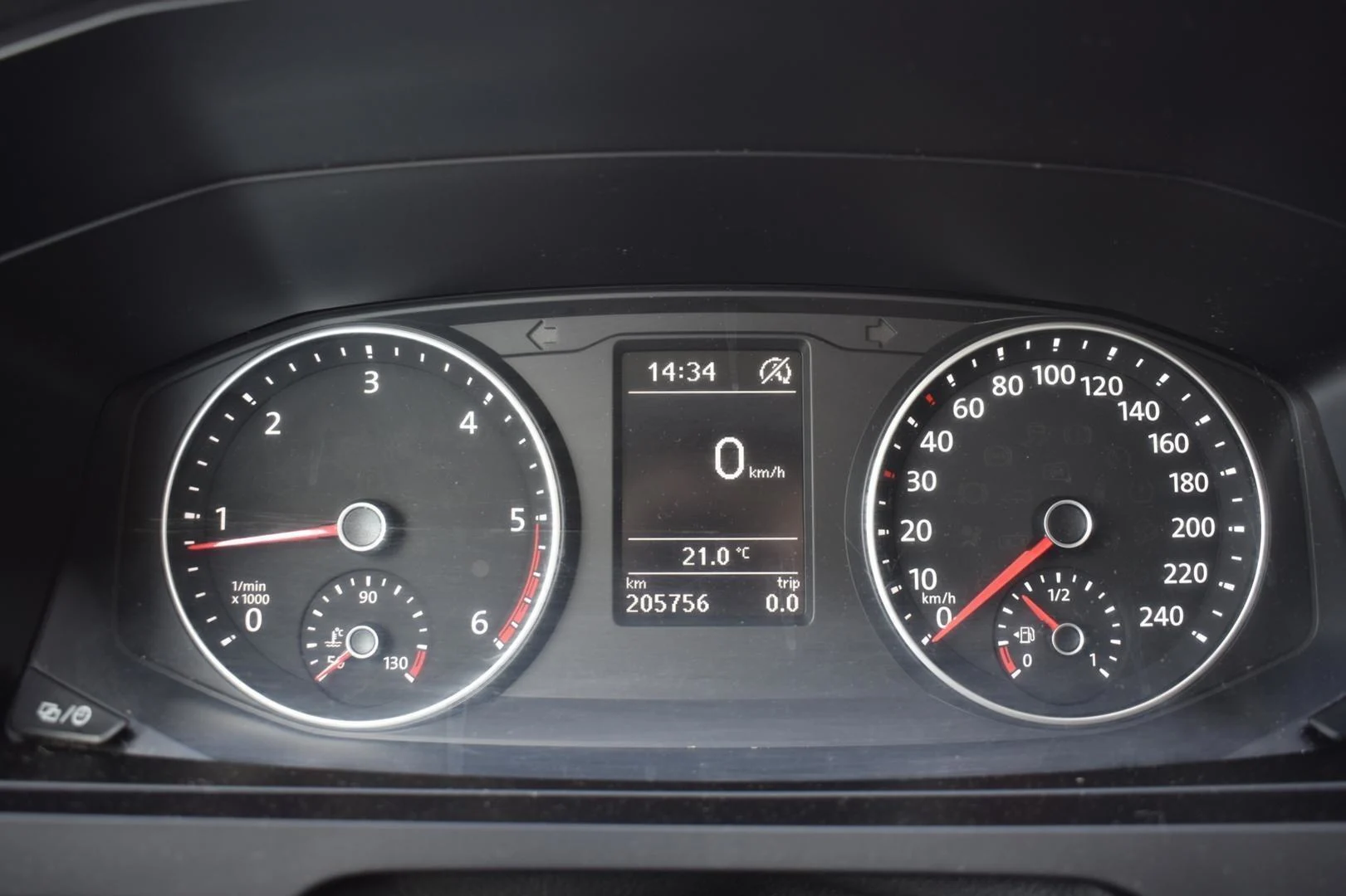Car Image - 2NYKtJ78APxa5eJr89sRX2