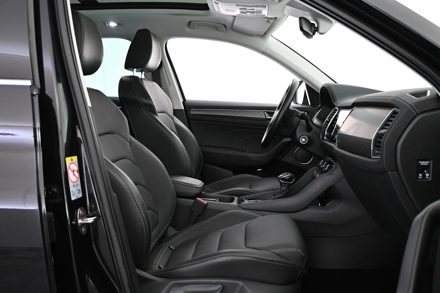 Car Image - 29jUntYrl4SSzJnAc4rmpJ