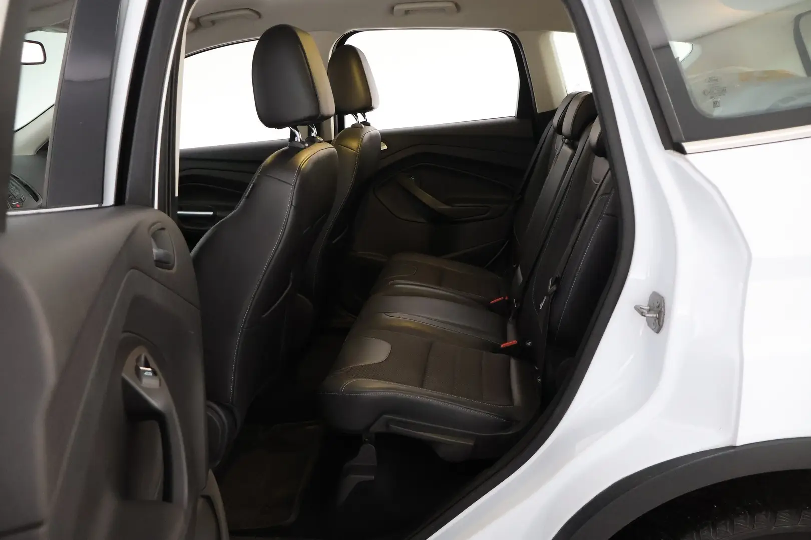 Car Image - 3Y2PtDbcDBUqsEie5sC0xR
