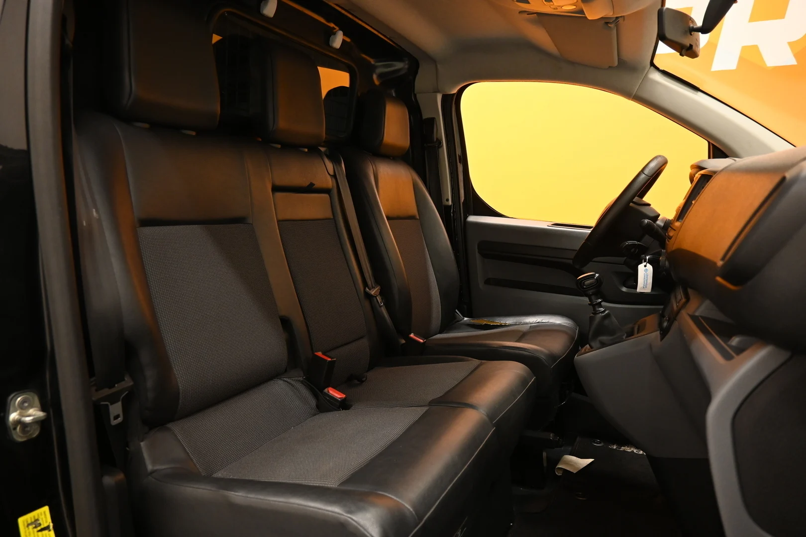 Car Image - 54n1CMzTYO4I27EGh4IoEI