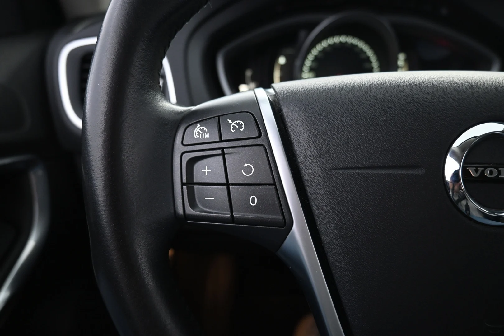 Car Image - 1QQvvZIaTRXdc9vurO8MhJ