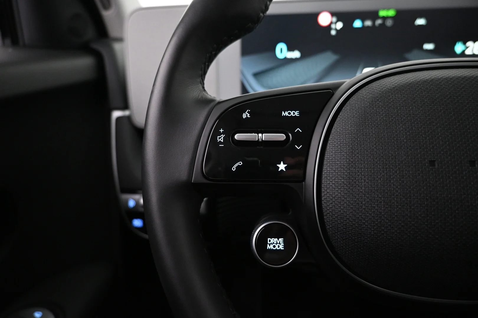 Car Image - MQHI751N5nRmul1hvrLhF