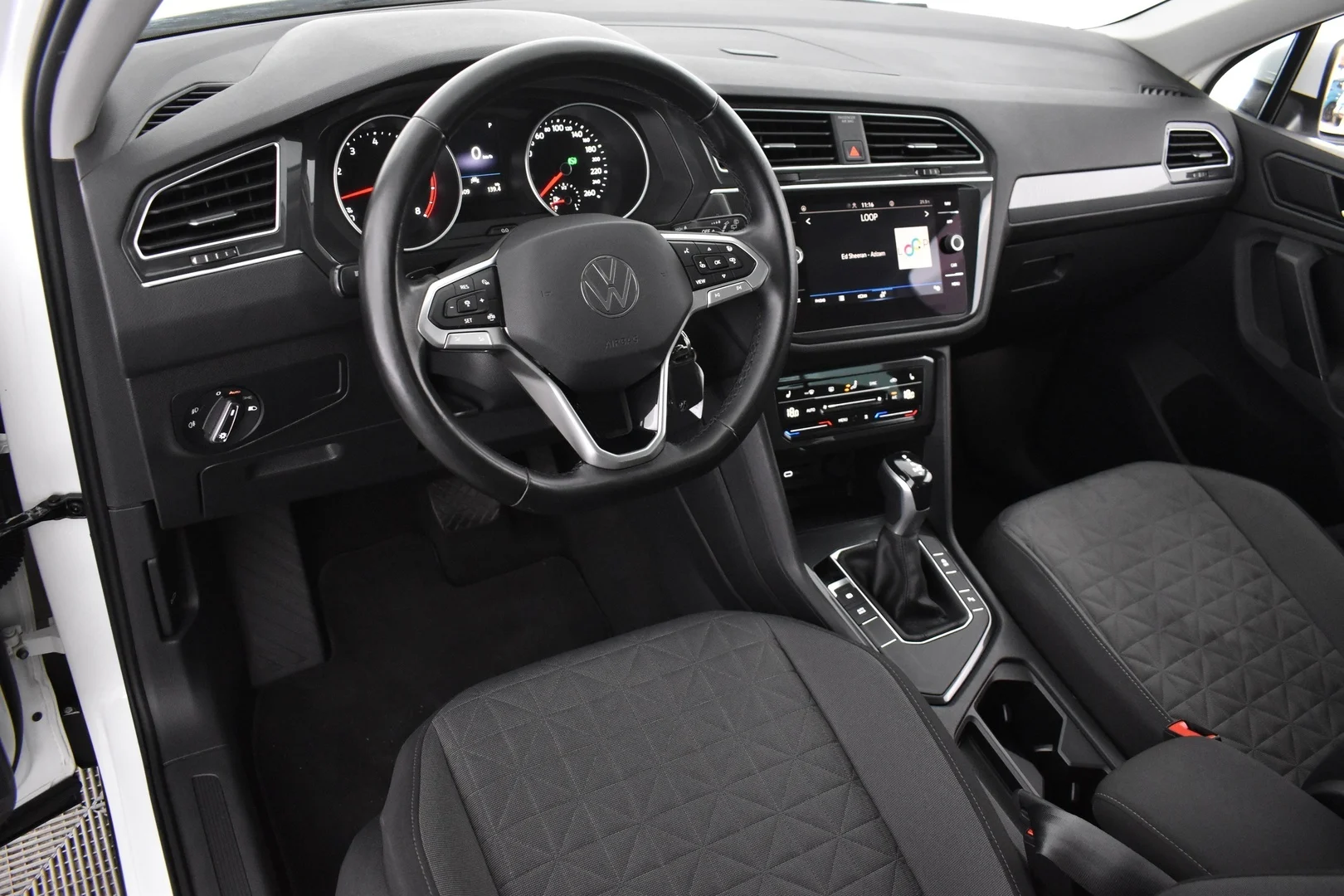 Car Image - 3bCOIj8ZTwVlTOICZgjRG8