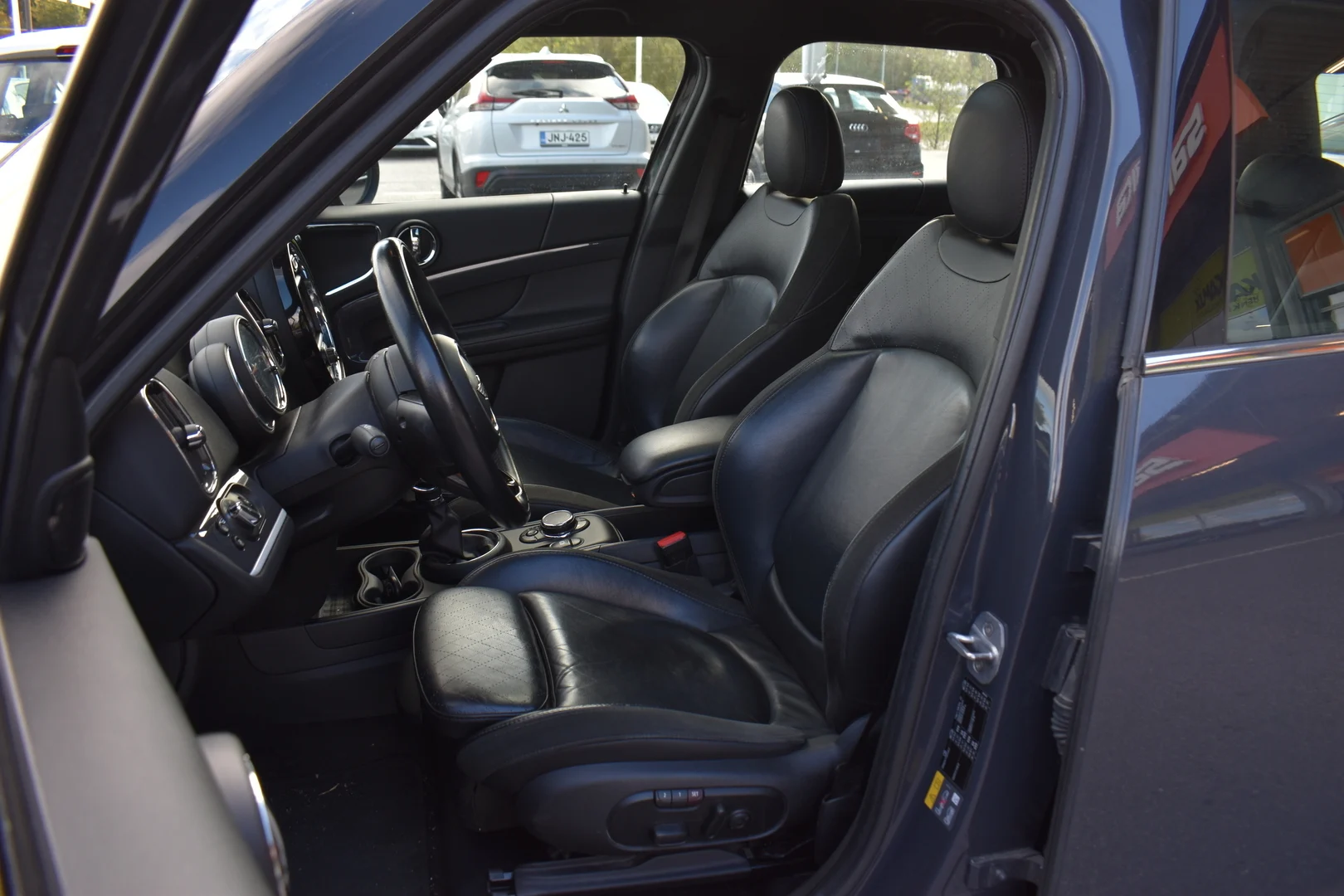 Car Image - 4swJnwbzLaYUXnEpaTSo1H