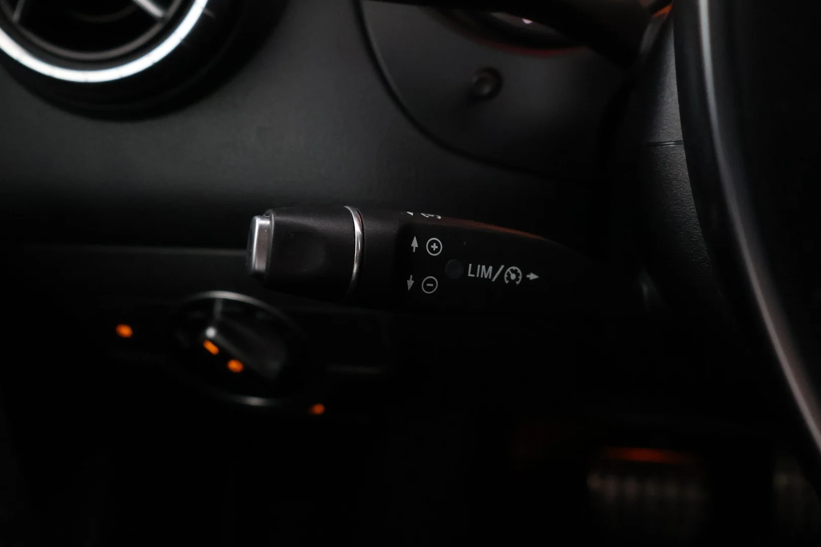 Car Image - 4oseJuQiqkaa8v200VlcNF