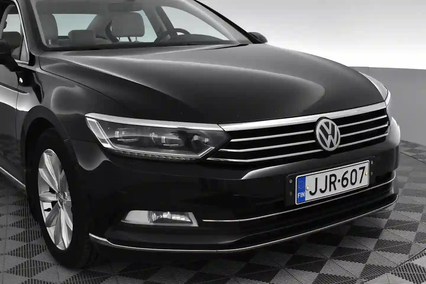 Car Image - 2WUqjJxNvNTb2IpkZjJCW4