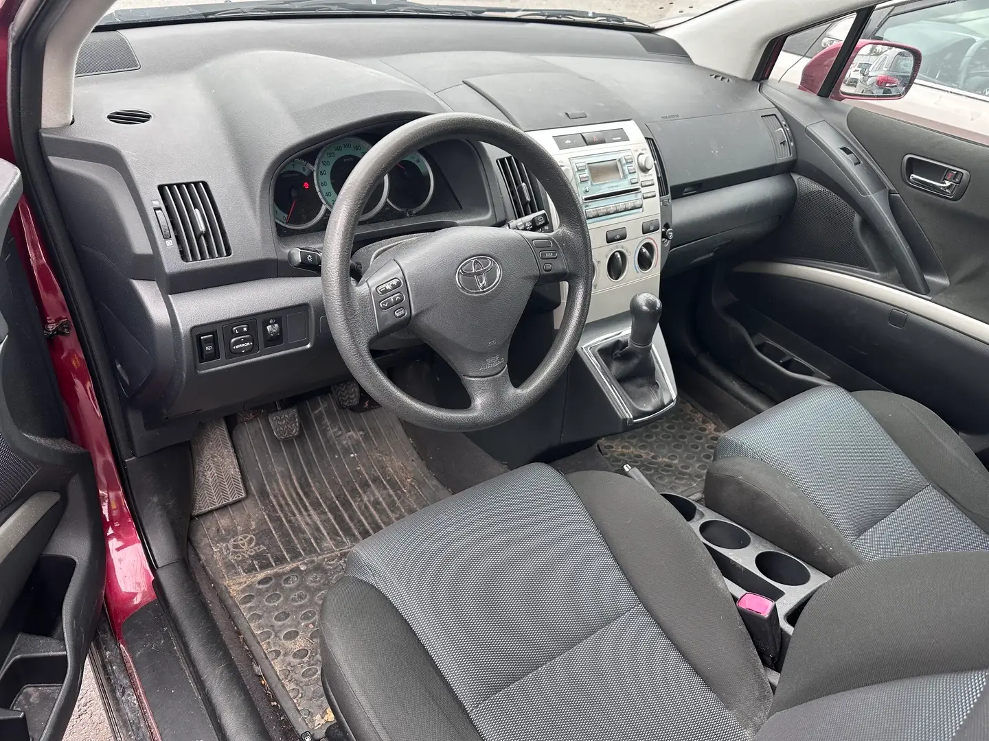 Car Image - 6NNY2N0V1bQ5Jy9XKRCxg8