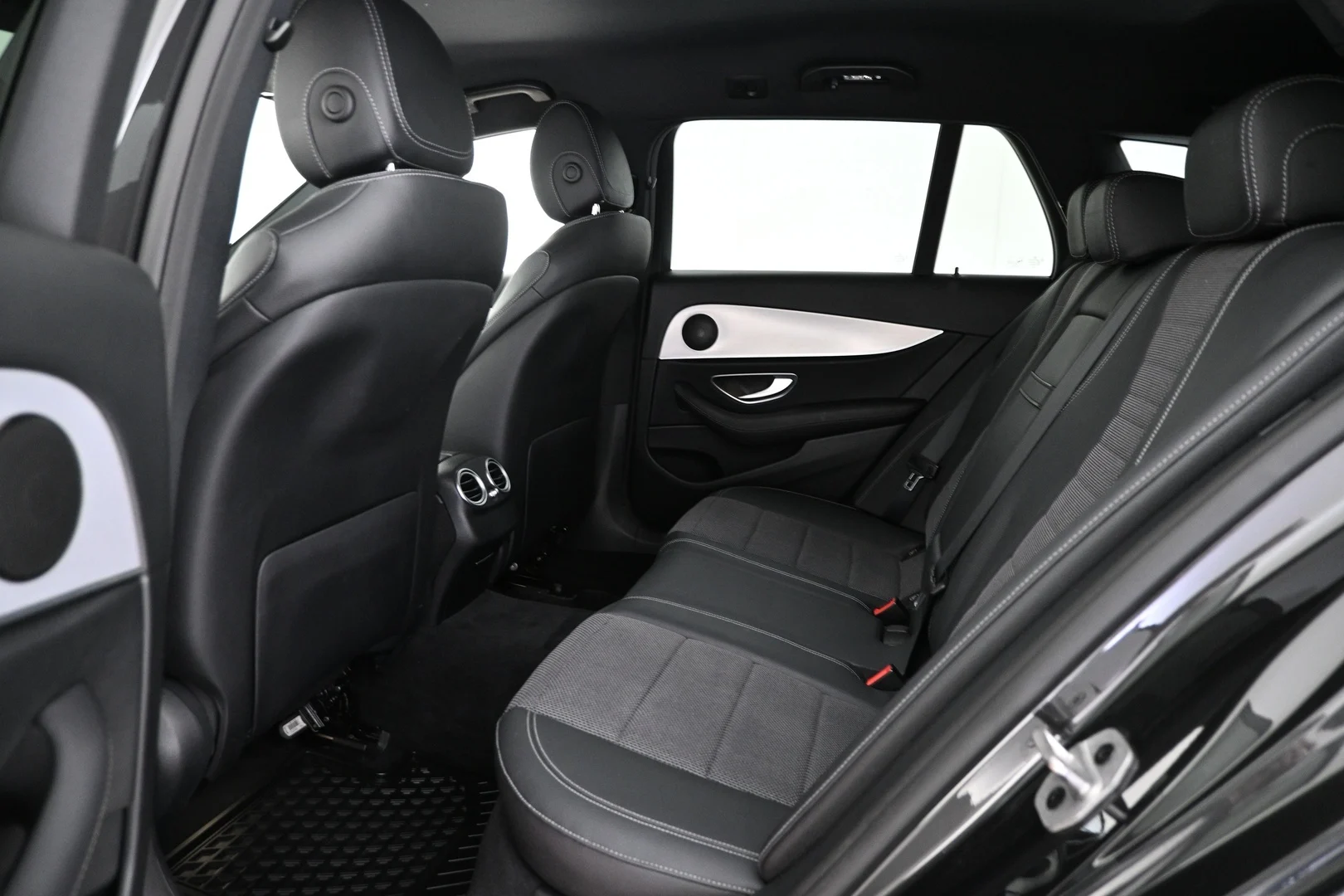 Car Image - 61ihf2mwIB5K1kNSJaEJxU