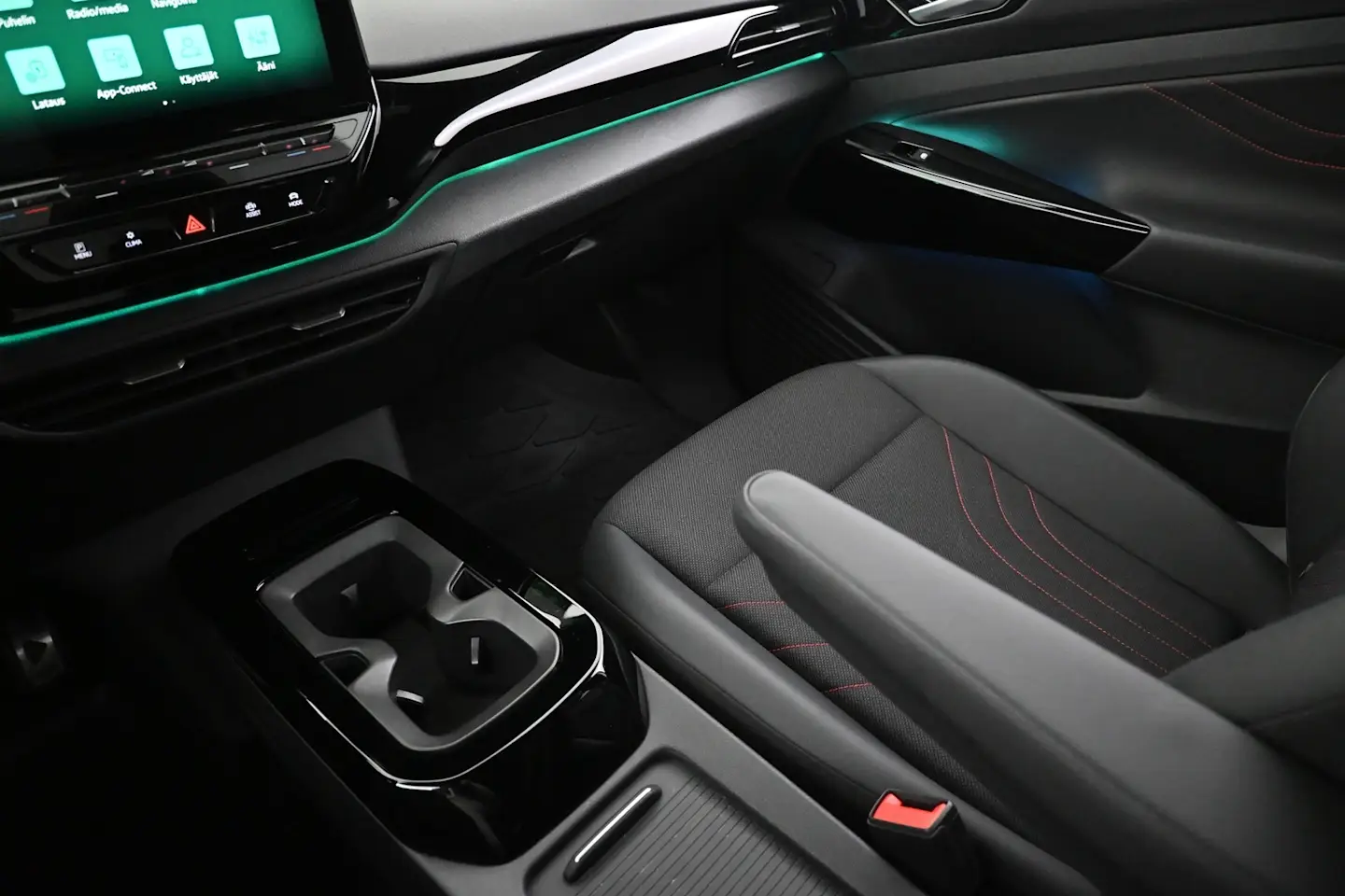 Car Image - 6QL8slahK0DDufe0LC897v
