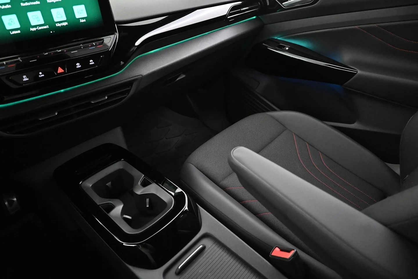 Car Image - 6QL8slahK0DDufe0LC897v