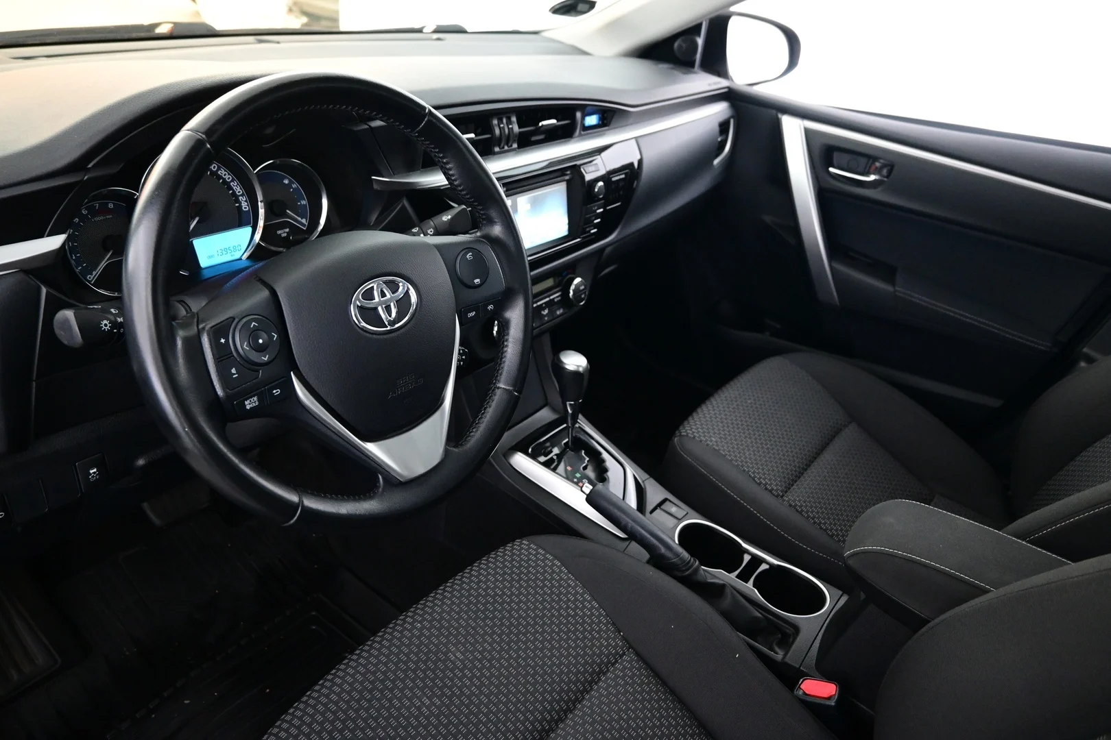 Car Image - 2uIOsQcsdeY7fcO6v9tkYs
