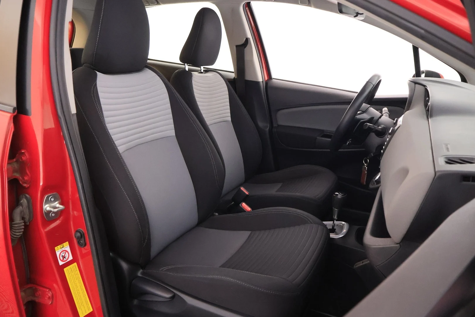 Car Image - 2F8nETpr8bbDjVylSBtZDK