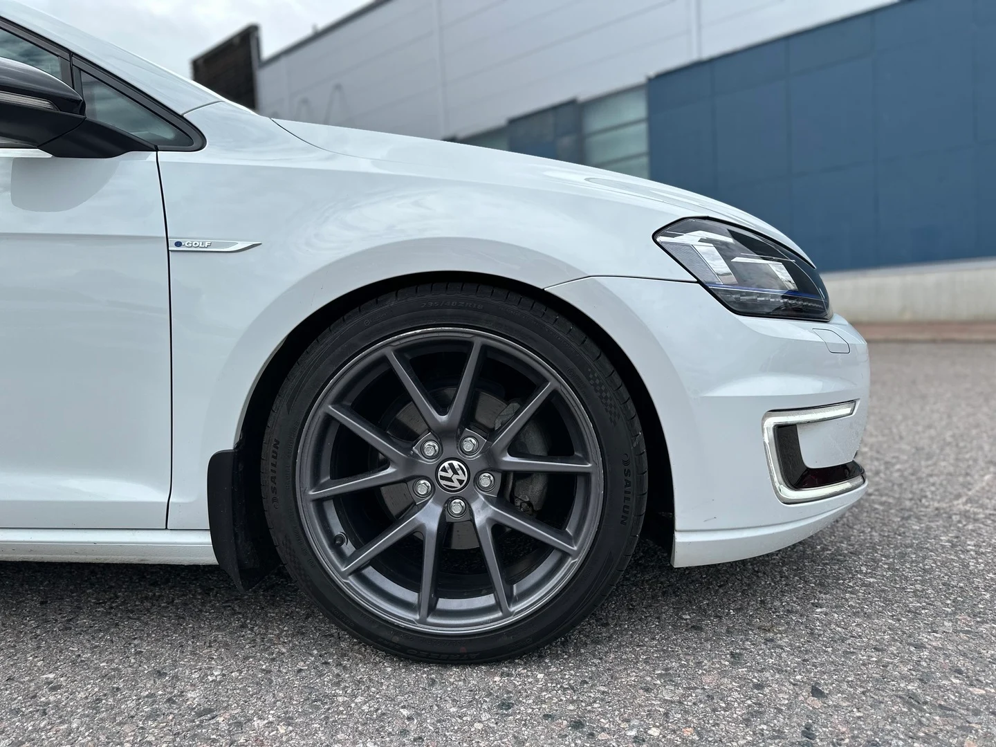 Car Image - 2M3zfHE7wYvF5N6MODm9Qe