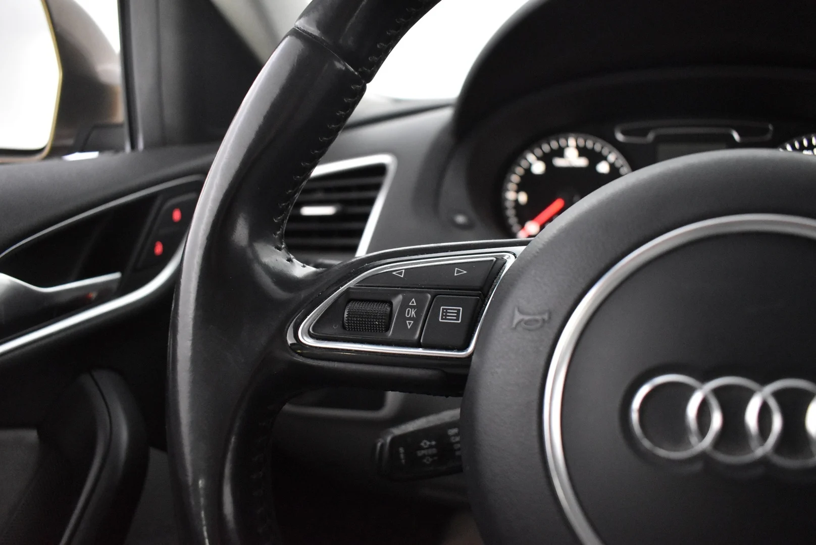 Car Image - 6NnfUkkNFSYKYq8V36QArt
