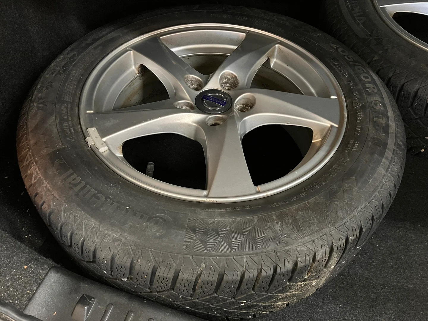 Car Image - 4FWAIudR71pV9P98dct62y