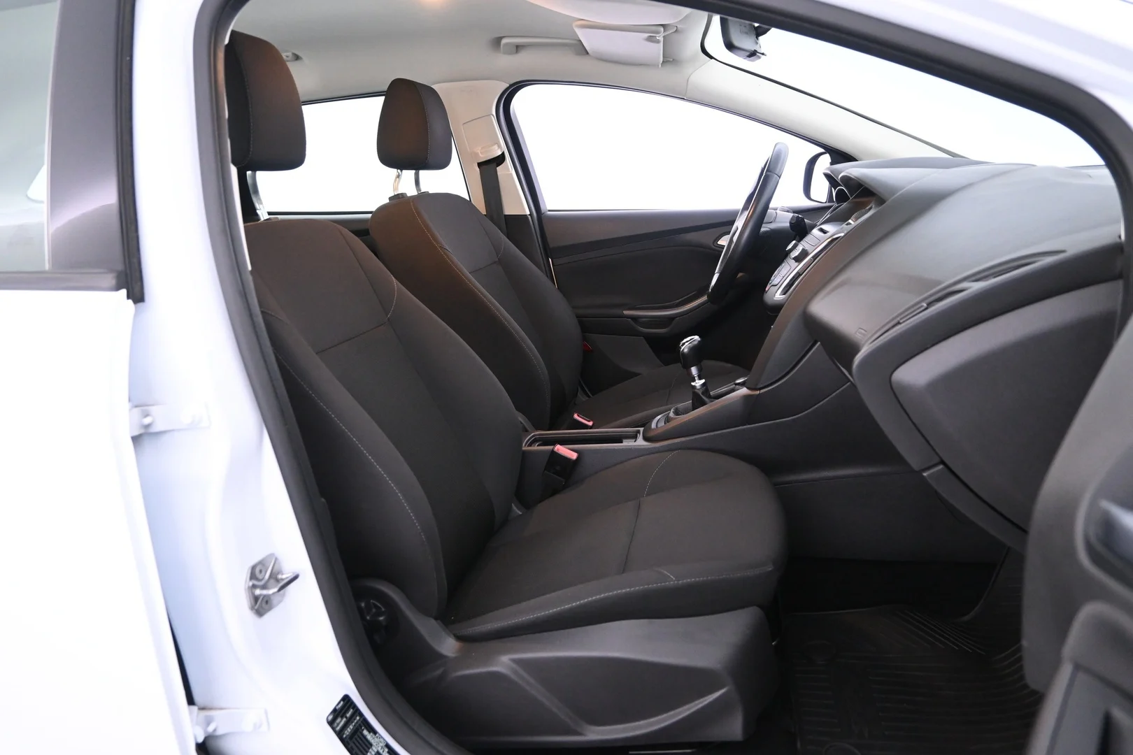 Car Image - 1mVcq8Q0ny4EE5cCoiqDGU