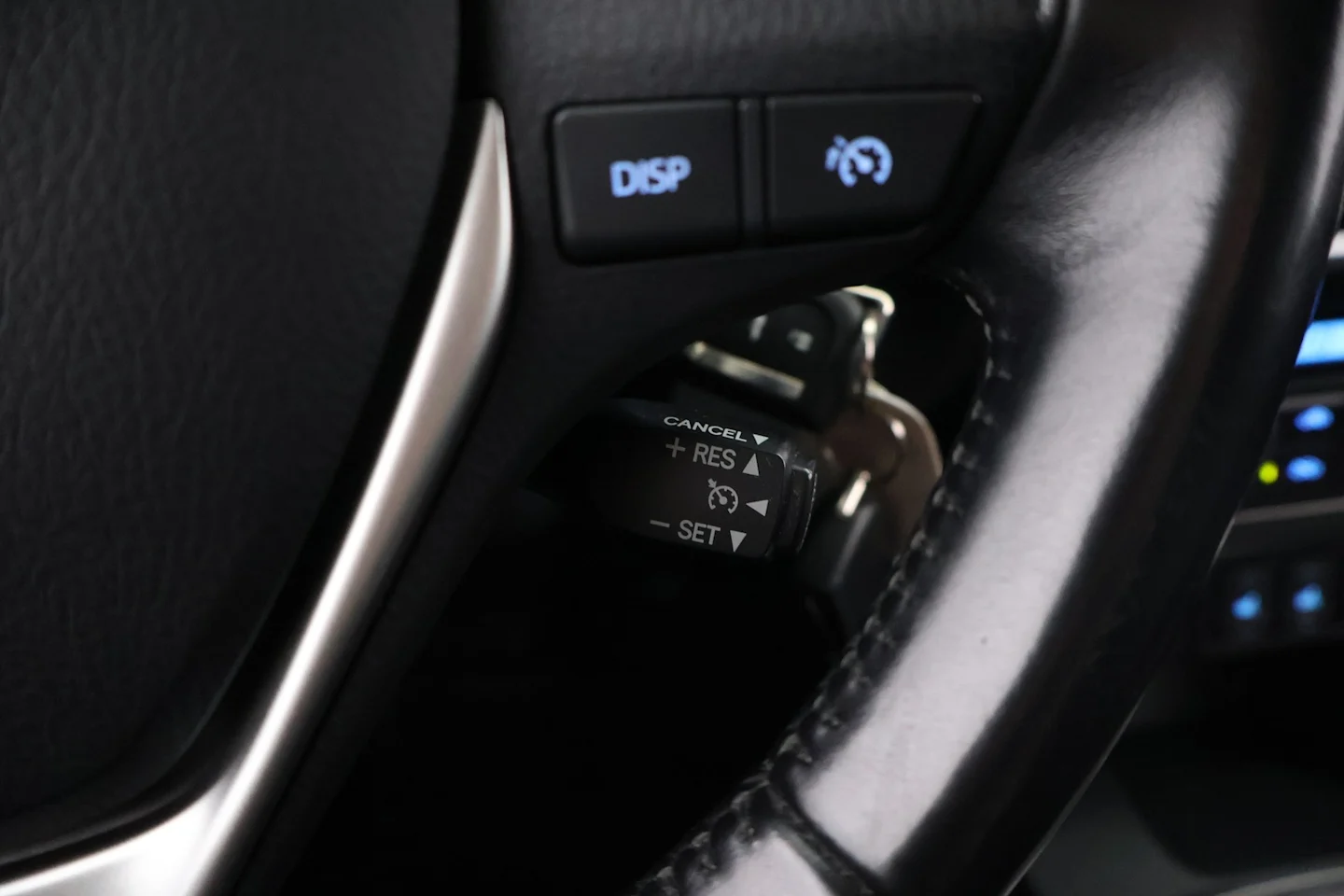 Car Image - 2pzL3Fp15PlvBHNJrLXWDV
