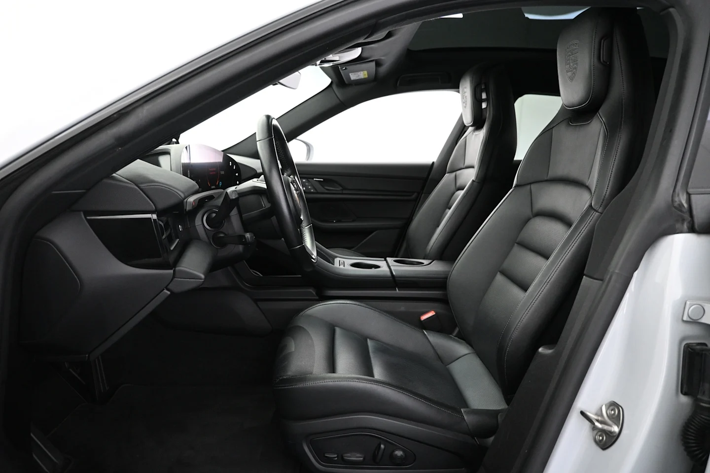 Car Image - 5P6pPpP8TvHTZp5pgV672S