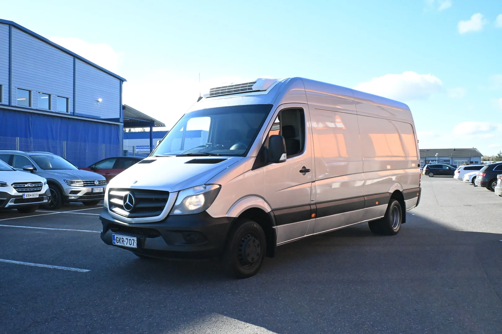 Car Image - 1LzQFhSKA9xlrsuJf2gI8g